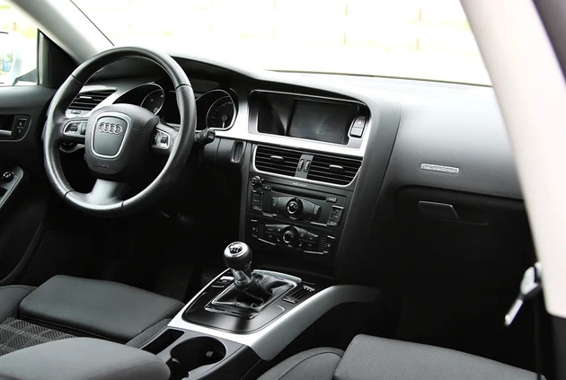 Audi A5 cena 55990 przebieg: 159980, rok produkcji 2011 z Szczawnica małe 562